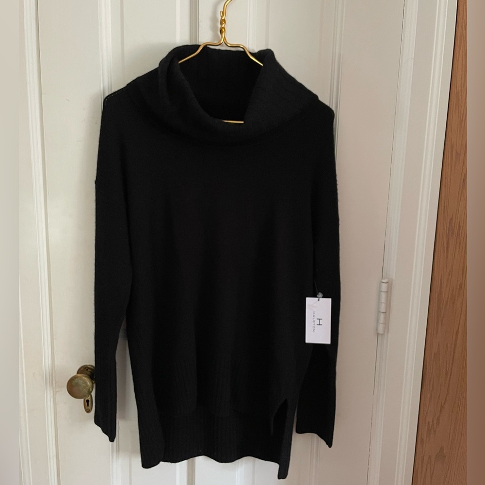 Halston Black Cowl Neck Tunic Sweater 100% Extra Fine Merino Wool Size S NWT